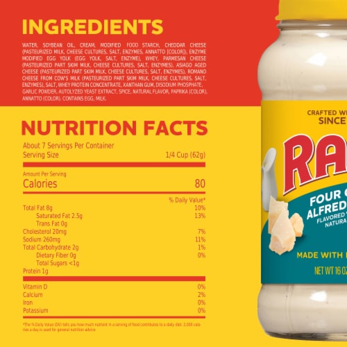 Ragu® Four Cheese Alfredo Sauce Perspective: right