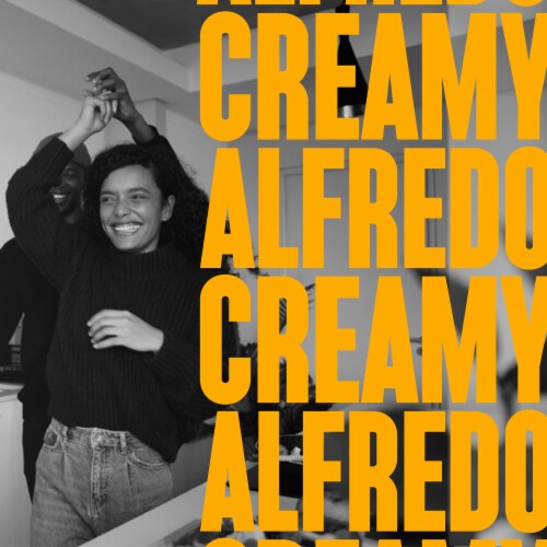 Cucina Moderna Creamy Alfredo Sauce Perspective: right