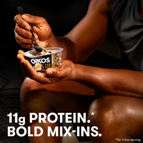 Oikos Mixin' S'mores Vanilla Yogurt Cup Perspective: right
