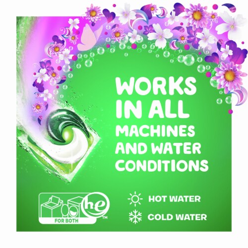 Gain® Flings! with Oxi Boost™ & Febreze™ Freshness Moonlight Breeze™ Laundry Detergent Pods Perspective: right