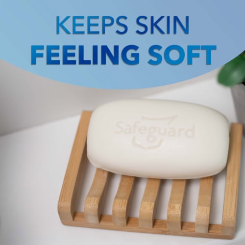 Safeguard Fresh Clean with Aloe Bar Soap Perspective: right