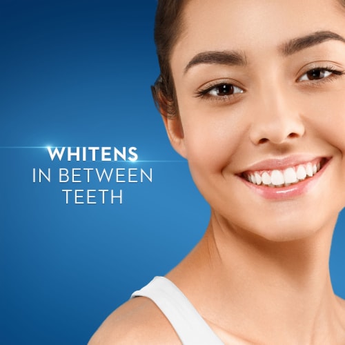 Crest 3D White, Whitening Toothpaste Glamorous White, 4.1 oz Perspective: right