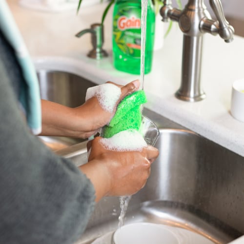 Gain Ultra, Original Scent Liquid Dish Soap Perspective: right