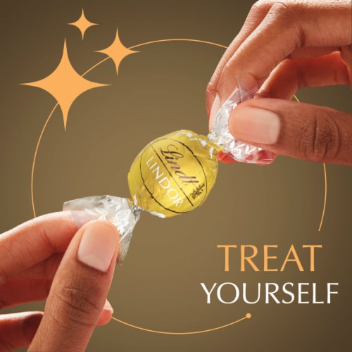 Lindt LINDOR Assorted Chocolate Candy Truffles Perspective: right
