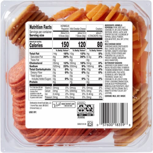 Hormel Gatherings® Pepperoni with Cheese and Crackers Deli Snack Tray Perspective: right