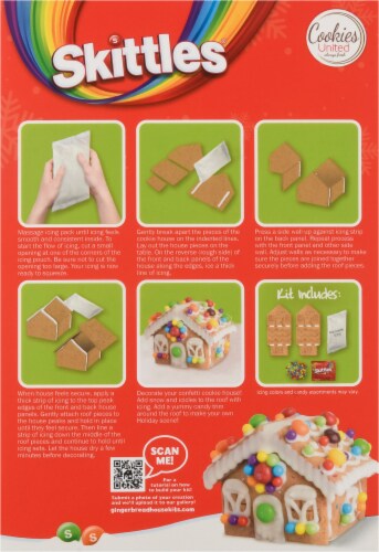 Cookies United Skittle® Holiday Mini House Kit Perspective: right