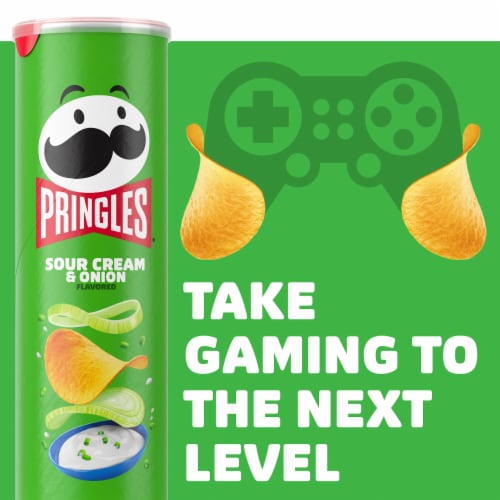 Pringles® Sour Cream and Onion Potato Crisps Chips Perspective: right
