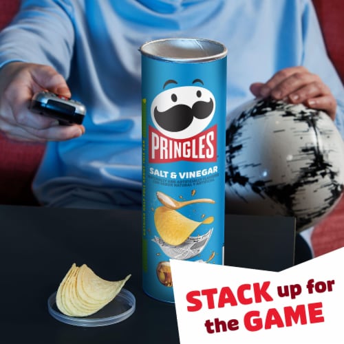 Pringles® Salt and Vinegar Potato Crisps Chips Perspective: right