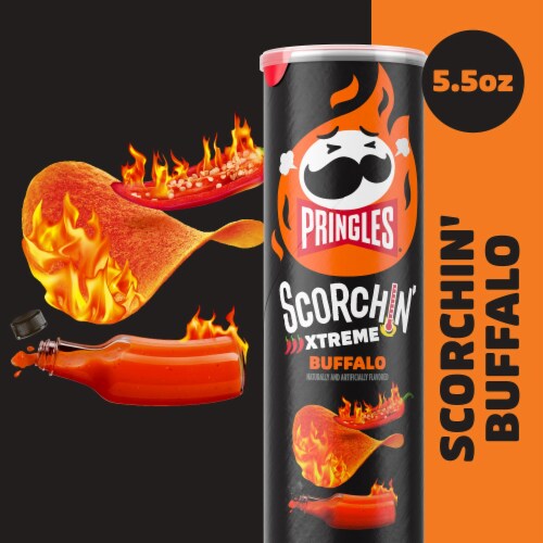 Pringles® Scorchin' Buffalo Potato Crisps Chips Perspective: right