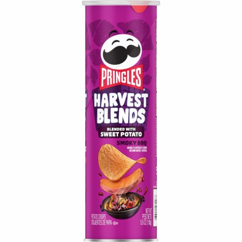 Pringles® Harvest Blends Smoky BBQ Potato Crisps Chips Perspective: right