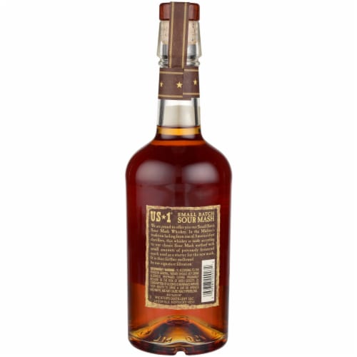 Michter's Us 1 Sour Mash Original Small Batch Kentucky Blended American Whiskey Perspective: right