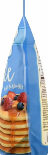 Bob's Red Mill Homestyle Pancake & Waffle Mix Perspective: right