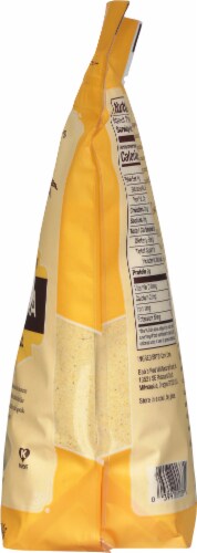 Bob's Red Mill Golden Corn Flour Masa Harina Perspective: right