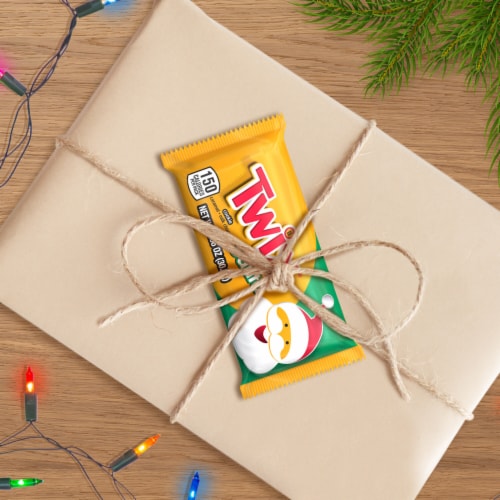 Twix Caramel Cookie Santa Full Size Christmas Chocolate Candy Bar Perspective: right