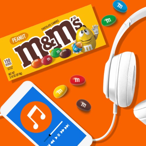 M&M'S Peanut Milk Chocolate Candy Theater Box Perspective: right