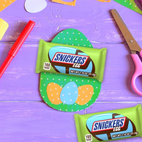 Snickers Easter Eggs Caramel Chocolate Candy Multi-Pack Perspective: right