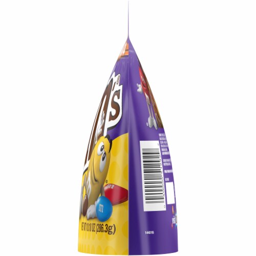 M&M's® Dark Chocolate Peanut Candies Sharing Size Bag Perspective: right