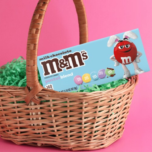 M&M'S Easter Milk Chocolate Candy Theater Box Perspective: right