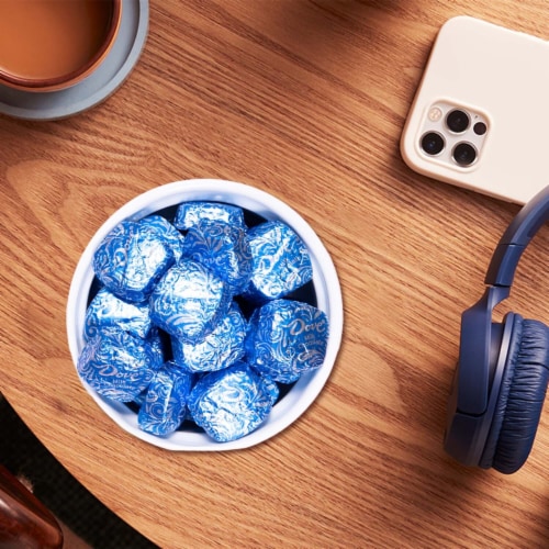 Dove Promises Individually Wrapped Milk Chocolate Candy Bag Perspective: right