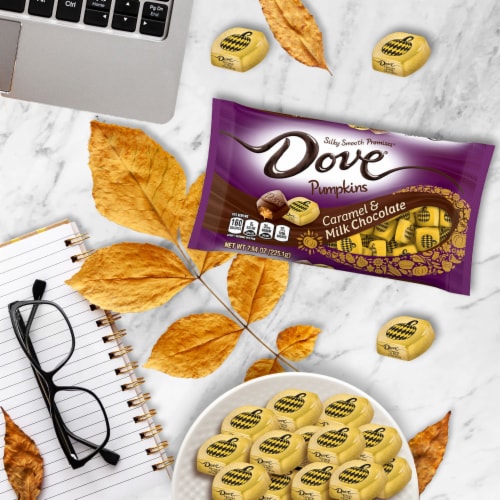 Dove Promises Caramel & Milk Chocolate Pumpkins Halloween Candy Perspective: right