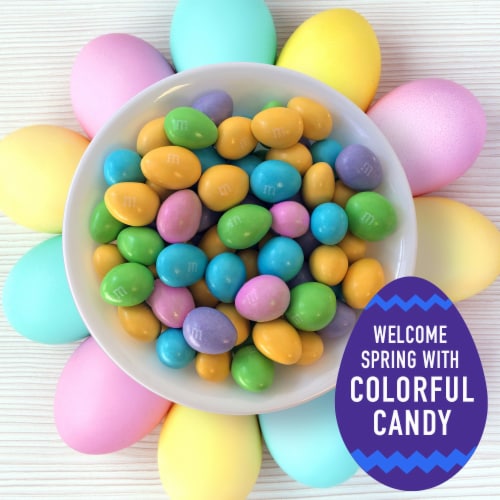 M&M'S Almond Chocolate Egg Shaped Easter Candy Bag Perspective: right