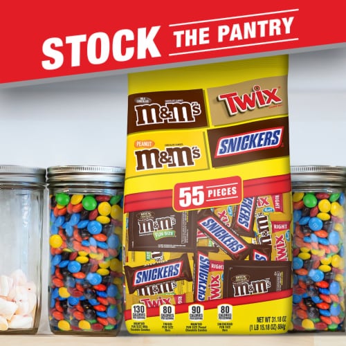M&M'S & Snickers & Twix Fun Size Variety Pack Chocolate Candy Bars Assortment Bag Perspective: right