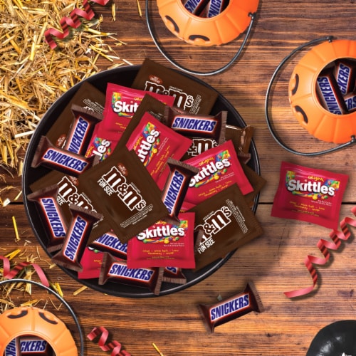 Snickers Skittles & M&M'S Milk Chocolate Assorted Bulk Halloween Candy Variety Pack Perspective: right