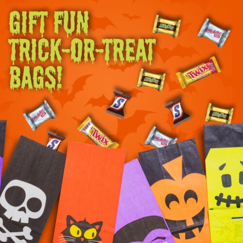 Snickers Twix Milky Way & 3 Musketeers Bulk Assorted Chocolate Halloween Candy Bars Perspective: right
