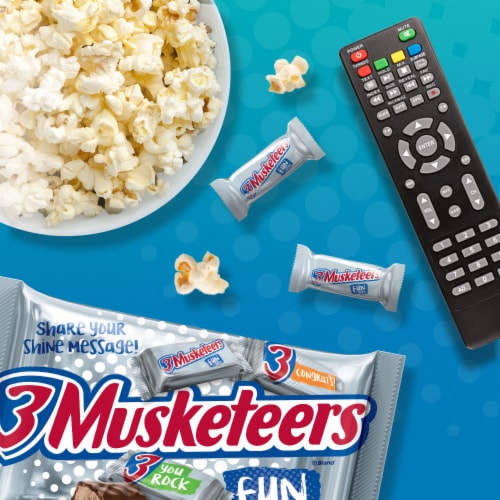 3 Musketeers Fun Size Chocolate Candy Bar Bag Perspective: right