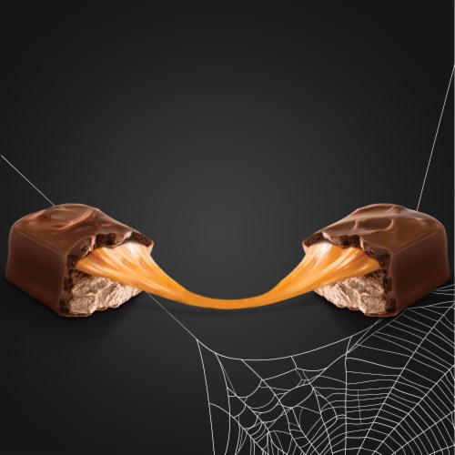 Milky Way Fun Size Caramel Milk Chocolate Halloween Candy Bars Bag Perspective: right