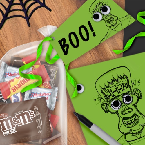 M&M'S Snickers Starburst & 3 Musketeers Assorted Bulk Halloween Candy Variety Pack Perspective: right