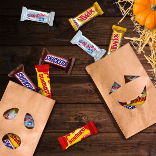 Snickers & Starburst & Twix & 3 Musketeers Share Size Halloween Candy Assortment Perspective: right