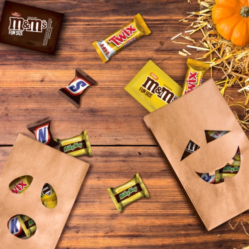 M&M'S Snickers Twix & Milky Way Mixed Chocolate Halloween Candy Assortment Bulk Bag Perspective: right