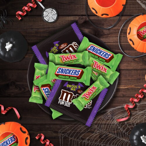 M&M'S & Snickers & Twix Ghoulish Green Chocolate Halloween Candy Variety Pack Perspective: right