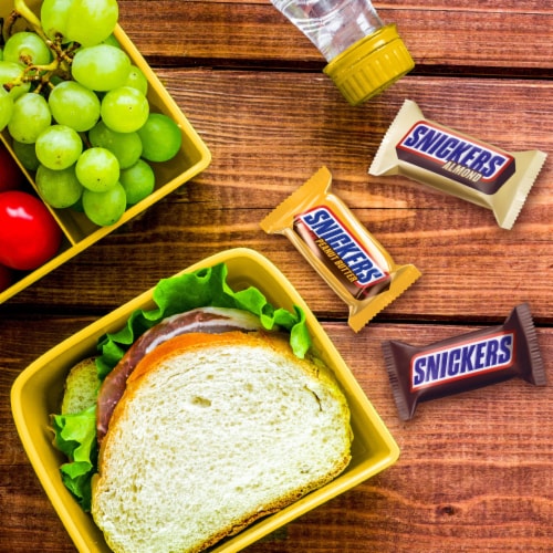 Snickers Milk Chocolate Fun Size Chocolate Candy Bars Variety Mix Party Size Bulk Bag Perspective: right