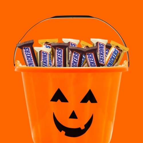 Snickers Almond Snickers & Snickers Crunchy Peanut Butter Chocolate Halloween Candy Bag Perspective: right