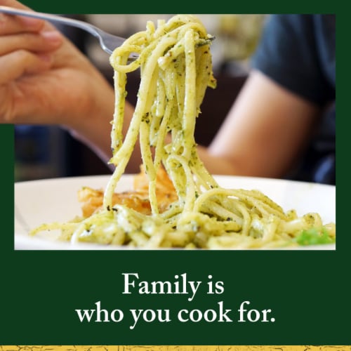 Classico Signature Recipes Traditional Basil Pesto Pasta Sauce & Spread Perspective: right