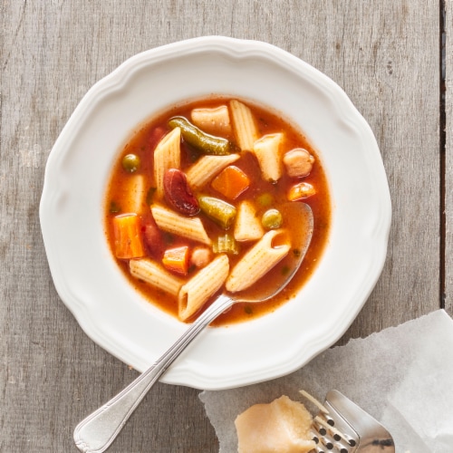 Progresso™ Vegetable Classics Minestrone Canned Soup Perspective: right