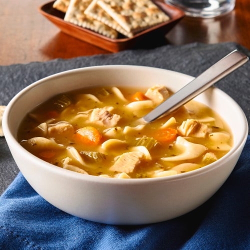 Progresso Traditional Chicken Noodle Soup Perspective: right