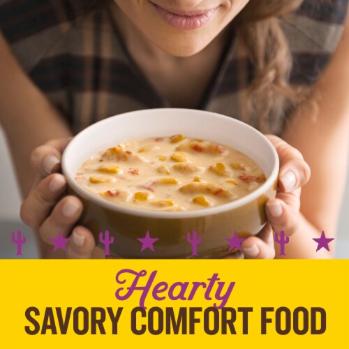Old El Paso Chipotle Corn Chowder Canned Soup Perspective: right