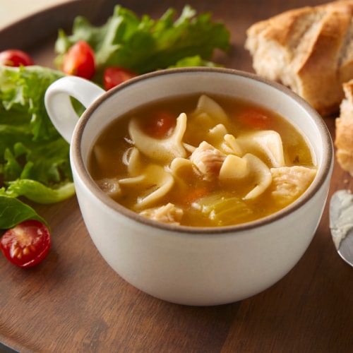 Progresso Light Chicken Noodle Soup Perspective: right