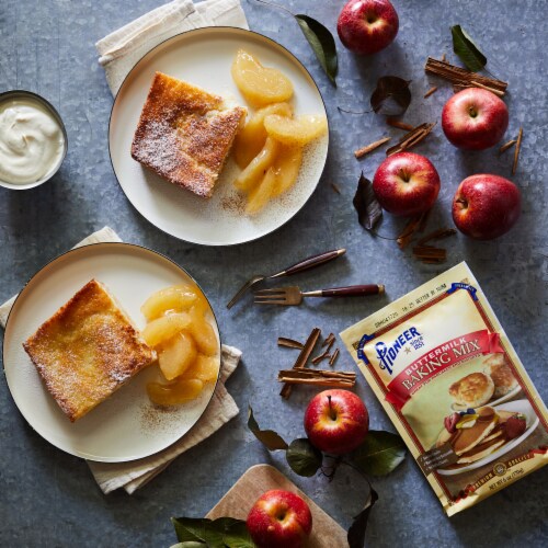Pioneer Brand Buttermilk Biscuit & Baking Mix Perspective: right