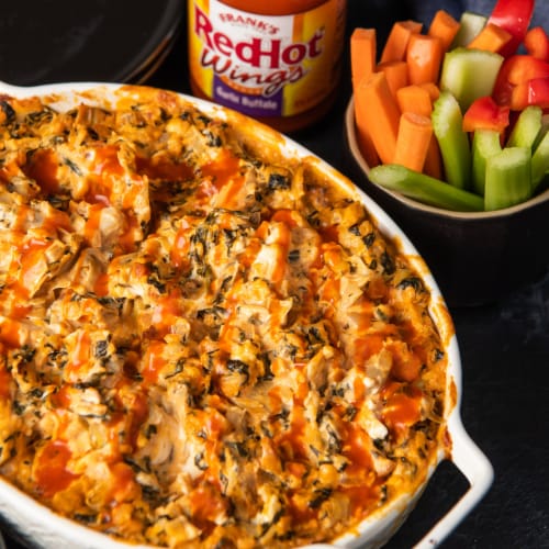 Frank's RedHot® Buffalo Garlic Wing Sauce Perspective: right