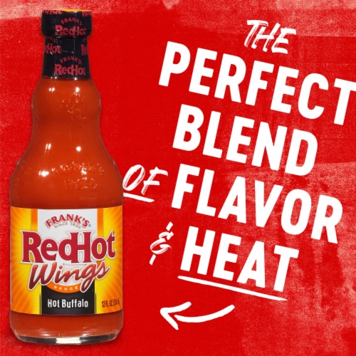 Frank's RedHot Hot Buffalo Wings Hot Sauce Perspective: right