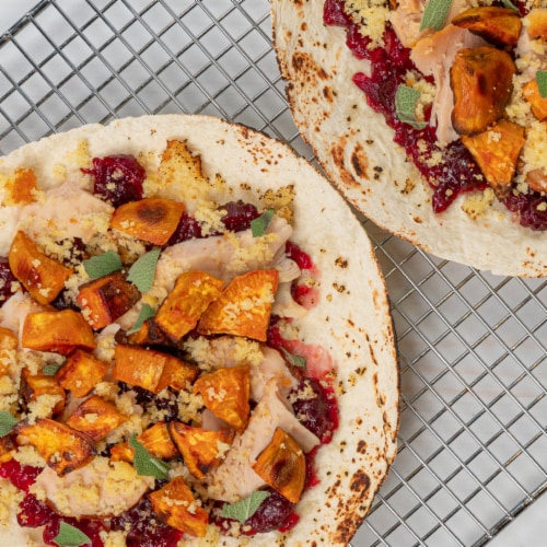 Ortega 8 inch Cauliflower & Flour Tortillas Perspective: right