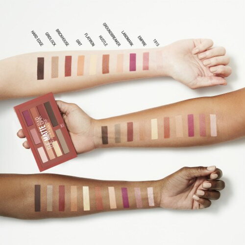 Maybelline The Matte Bar Eyeshadow Palette 300 Perspective: right
