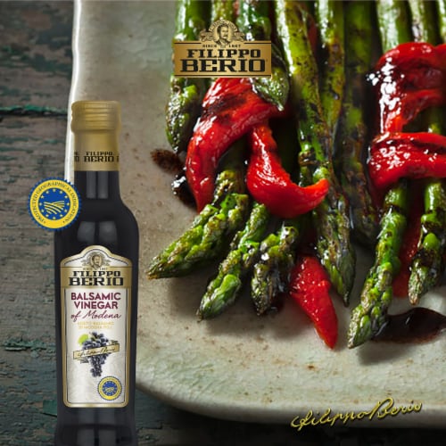 Filippo Berio® Balsamic Vinegar of Modena Perspective: right