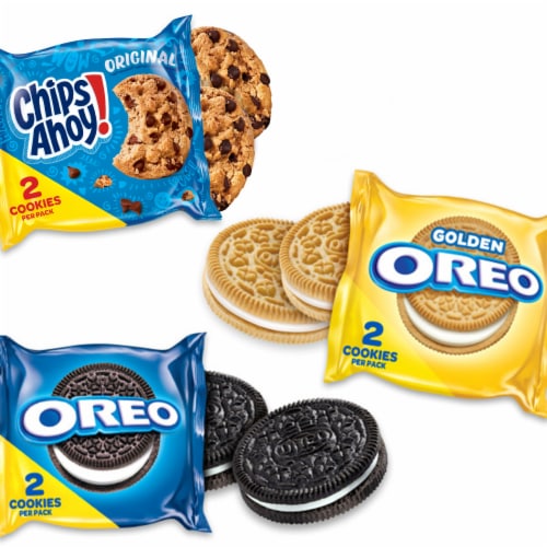 Nabisco Sweet Treats OREO & CHIPS AHOY! Cookies Variety Pack Perspective: right