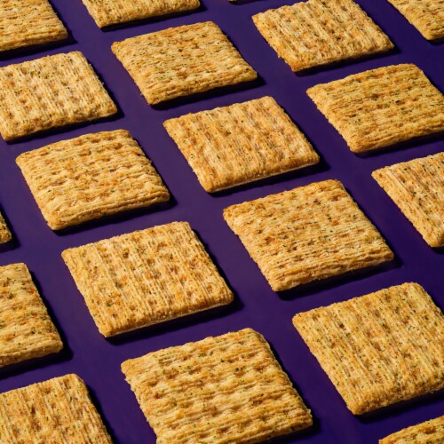 Triscuit Garden Herb Whole Grain Wheat Crackers Perspective: right