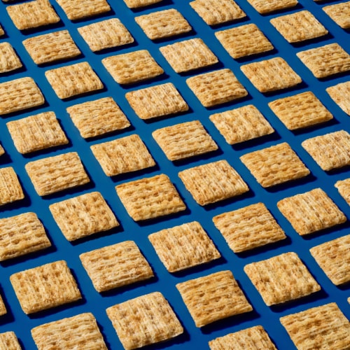 Triscuit Minis Original Whole Grain Wheat Crackers Perspective: right
